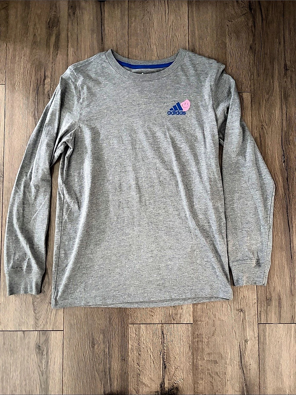 Boys adidas Long Sleeve Tee. Size Large (14/16)